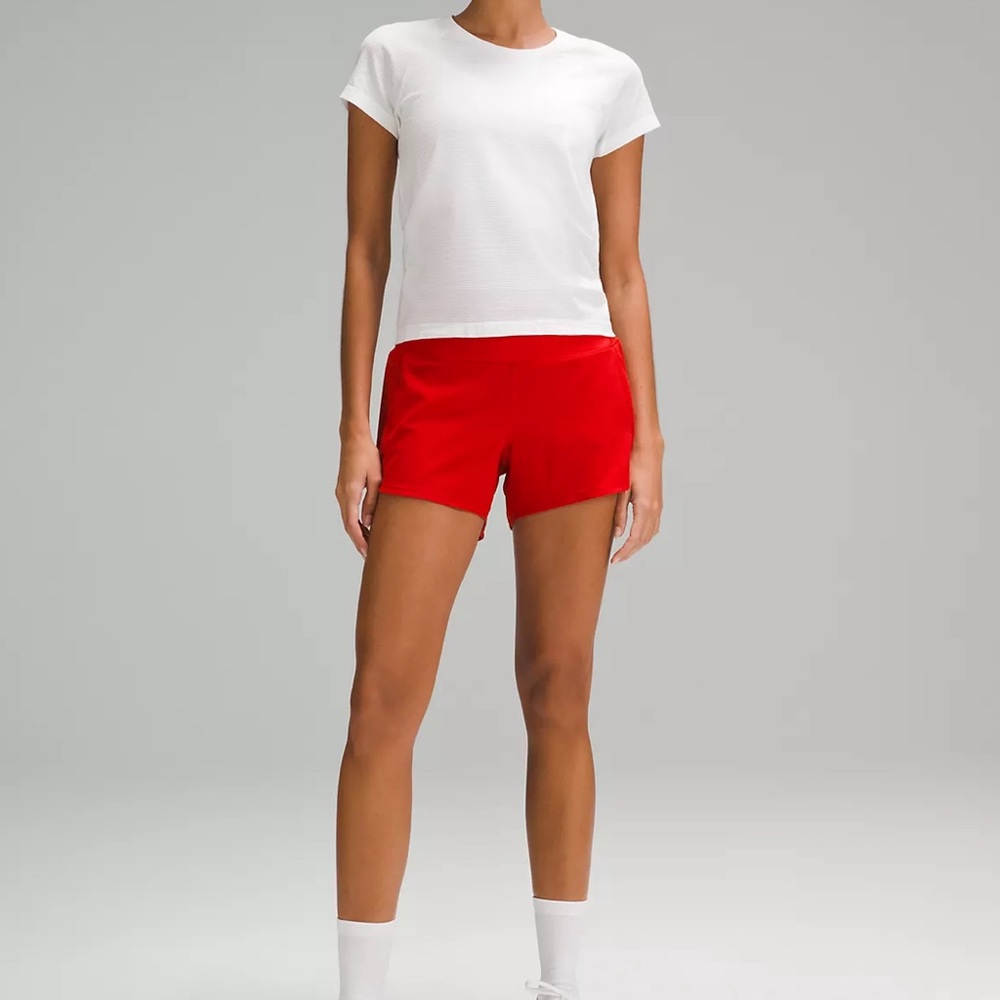Lululemon  Speed up high rise lined short size 6 NWOT